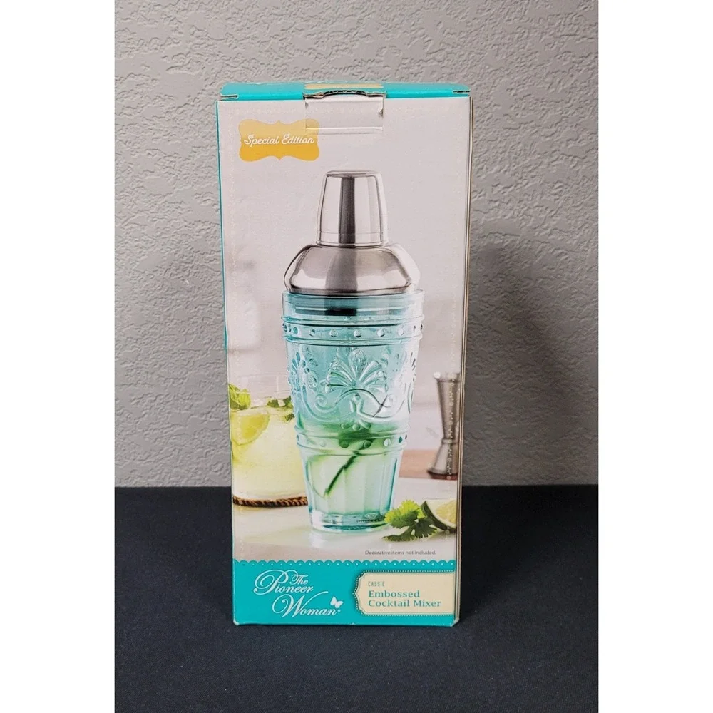 The Pioneer Woman Cassie Embossed Cocktail Mixer Teal Glass w/ Metal Lid NEW